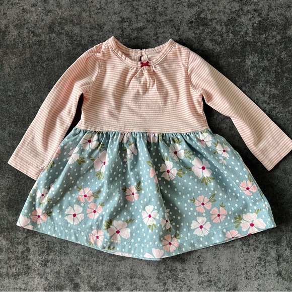 Carter’s Dress and Bloomers Set Size 6 Months - Picture 2 of 9